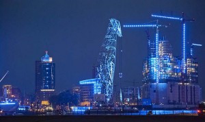 Auch Kräne und Terminals werden in blau getaucht.