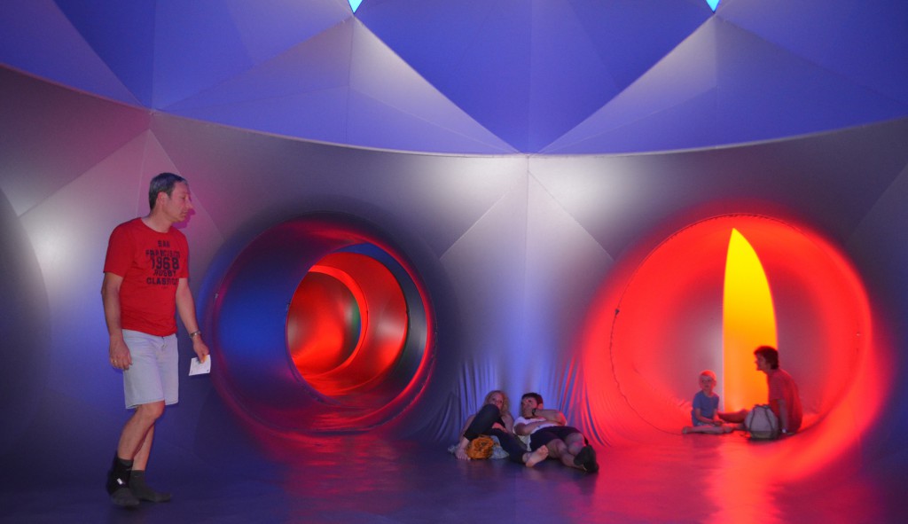 Das Pentalum-Luminarium ist ein Erlebnis für alle Sinne. Foto: Wolfgang Teipel